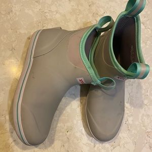 Xtra-tuff women’s short deck boot